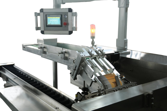 Petite case à grande vitesse emballant la machine de cartonnage d'emballage vertical automatique continu