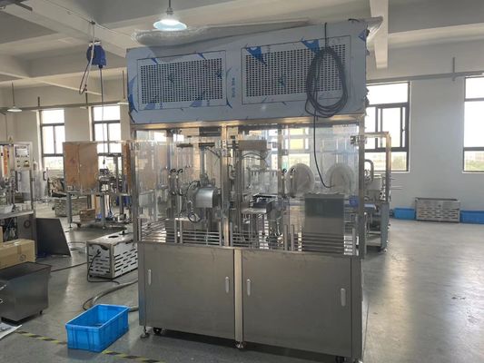 Machine de bouchage de remplissage sous vide à dépilage automatique pour seringues préremplies