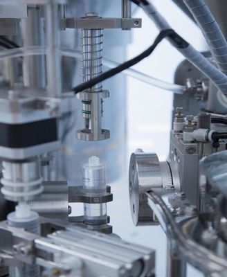 Équipement de remplissage de seringue aseptique à grande vitesse