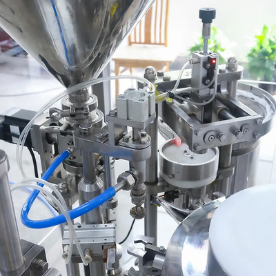 Machine de remplissage automatique de petite seringue adhésive viscoélastique directe d'usine