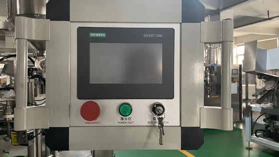 Machine de remplissage de tubes mous en plastique composite et d'étanchéité par chauffage intérieur avec réfrigérateur pour crème pour les mains