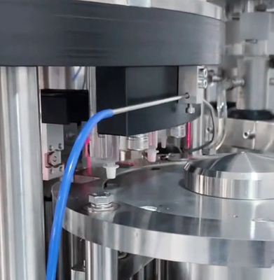 Projet de ligne de seringues pré-remplies de grande capacité, bouchage de bouteille et bouchage de machine automatique de remplissage de haute qualité