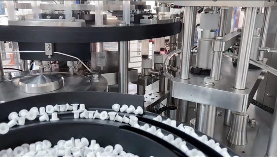 Machine de remplissage de seringue à double tête préremplie à grande vitesse de bonne qualité