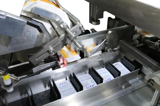 Machine à cartonner pour les emballages cosmétiques à bulbes