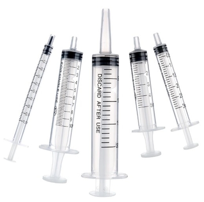 Machine automatique de remplissage de seringues salines normales pré-remplies de 3 ml, 5 ml et 10 ml