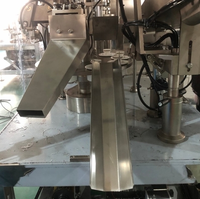 Machine automatique de remplissage et d'étanchéité de tubes pour dentifrice cosmétique, lotion, crème et scellant pour tubes en plastique