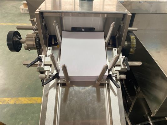 Machine d'emballage de boîtes en carton pour flacons de parfum