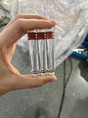 Machine de remplissage sous vide pour seringues et flacons