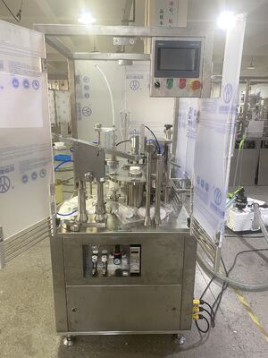 Machine de remplissage de seringue préremplie optimisant la ligne de production Norme GMP/CE