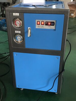 Machine automatique de remplissage et d'étanchéité des tubes de dentifrice stratifiés à grande vitesse