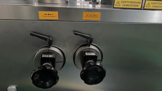 Machine automatique de remplissage et d'étanchéité des tubes de dentifrice stratifiés à grande vitesse