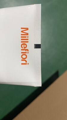 Machine automatique de remplissage et d'étanchéité des tubes de dentifrice stratifiés à grande vitesse