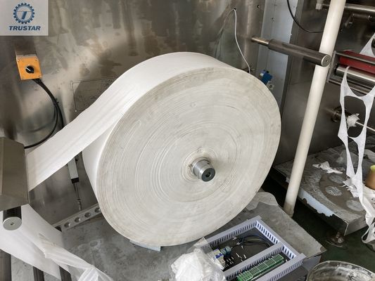 4 côtés scellant la machine à emballer horizontale d'écoulement de sachet, tissu humide antibrouillard de verre en verre faisant la machine