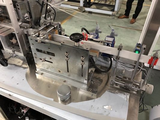 4 côtés scellant la machine à emballer horizontale d'écoulement de sachet, tissu humide antibrouillard de verre en verre faisant la machine